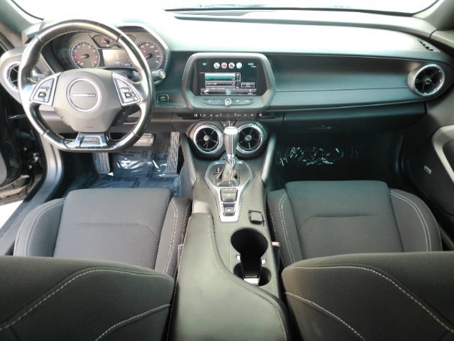 Used 2017 Chevrolet Camaro LT w/ Technology Package RWD image 3