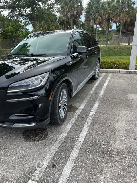 Used 2024 Lincoln Aviator 2WD w/ Premium Package image 2