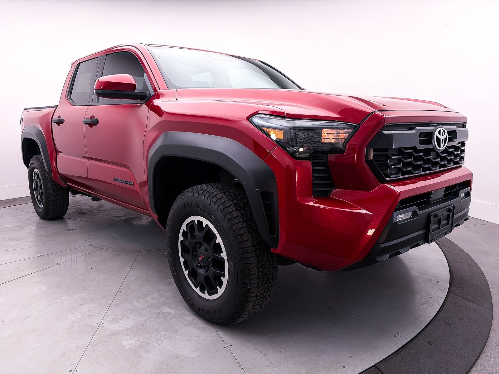 Used 2024 Toyota Tacoma TRD Off-Road AWD/4WD image 10