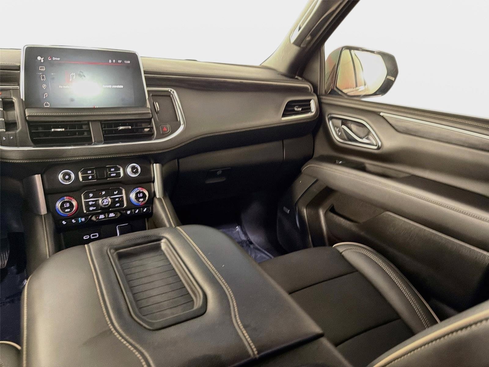Certified 2022 GMC Yukon SLT w/ SLT Premium Package AWD/4WD image 26