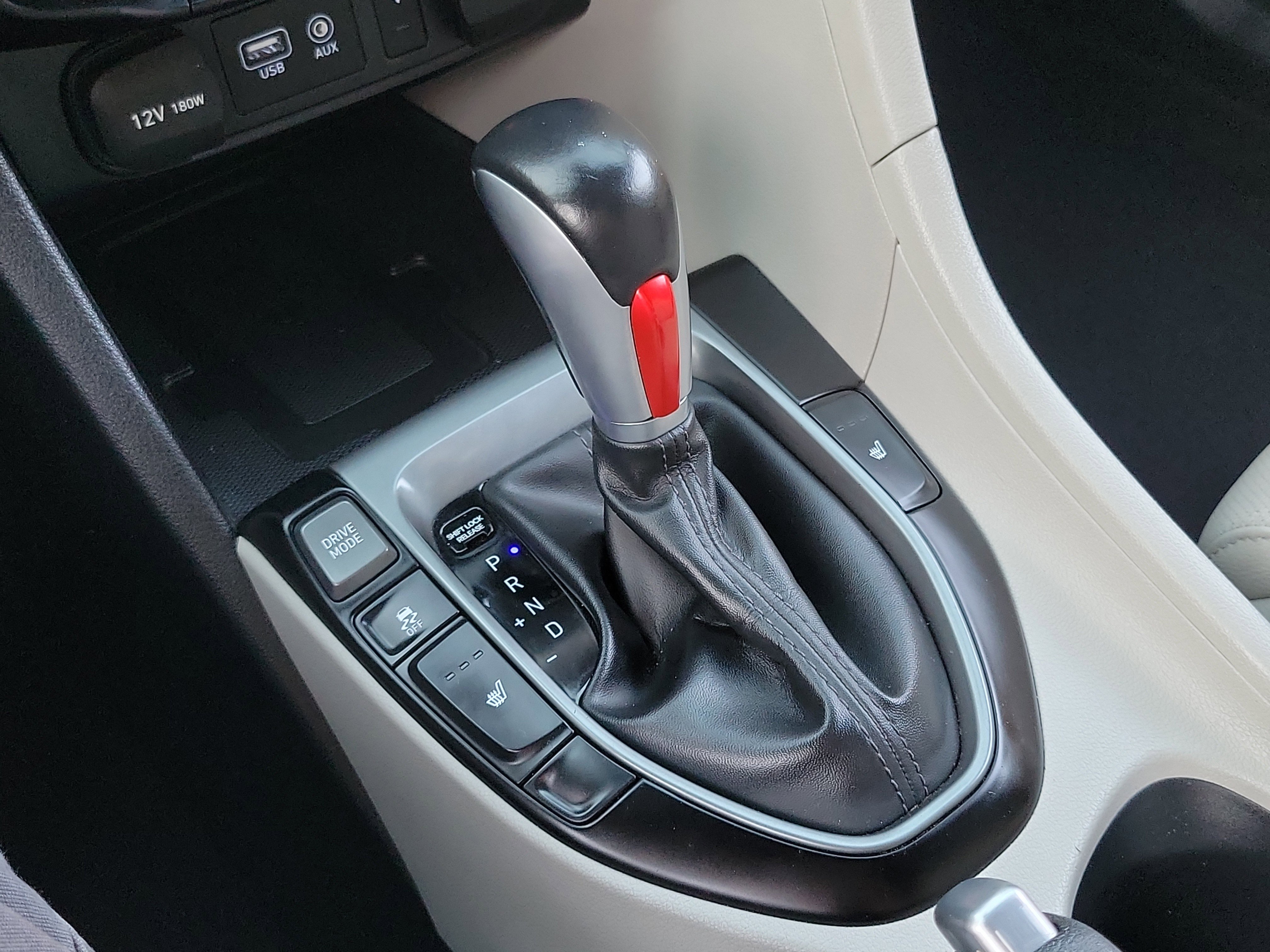 Used 2020 Hyundai Veloster Turbo Ultimate image 11