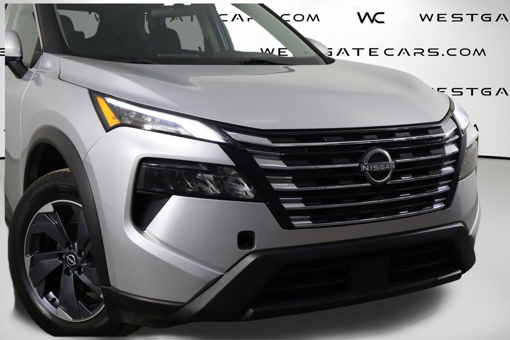 Used 2024 Nissan Rogue SV w/ SV Premium Package image 46