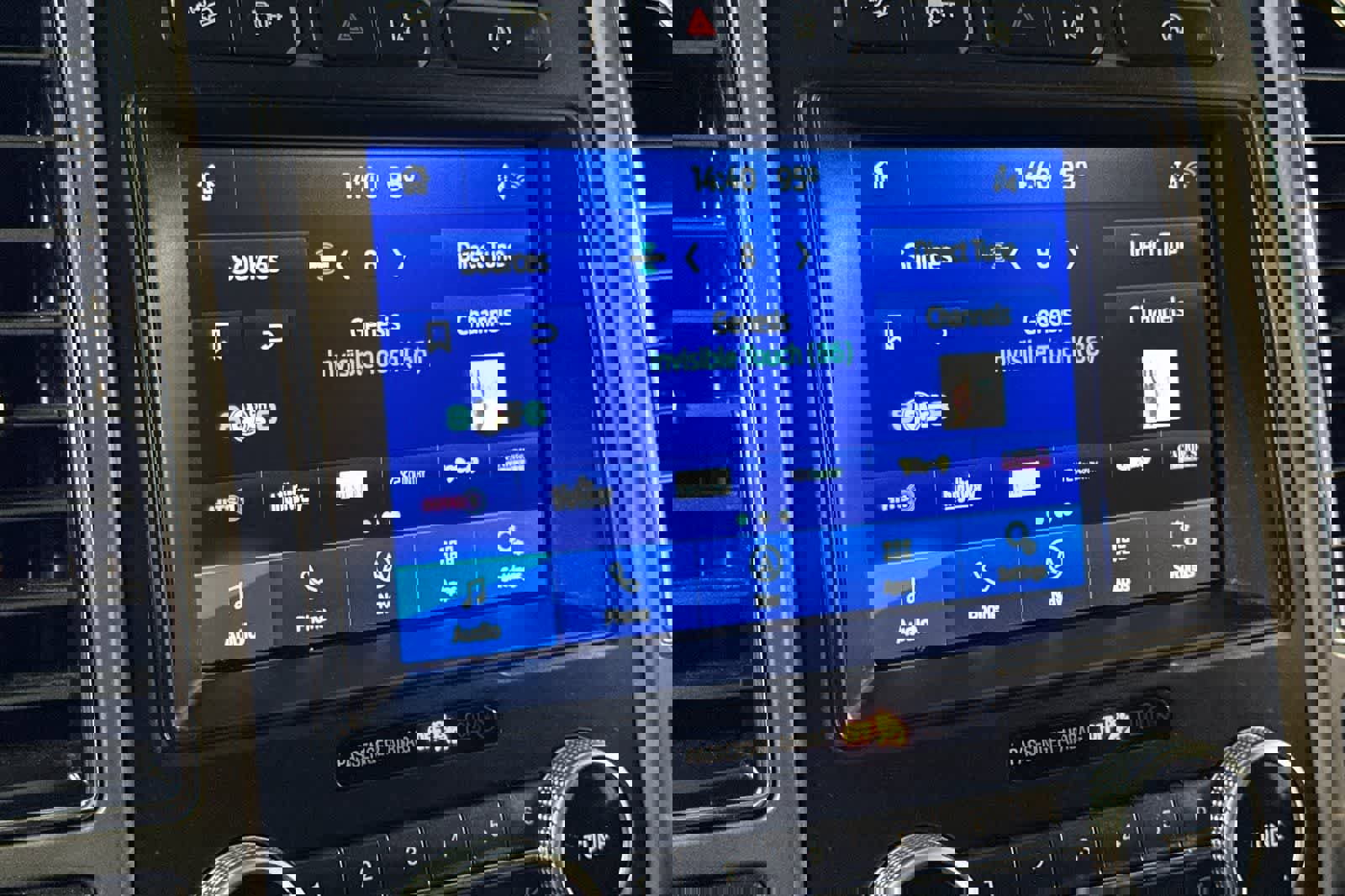 Used 2020 Ford Expedition XLT w/ Equipment Group 202A AWD/4WD image 21