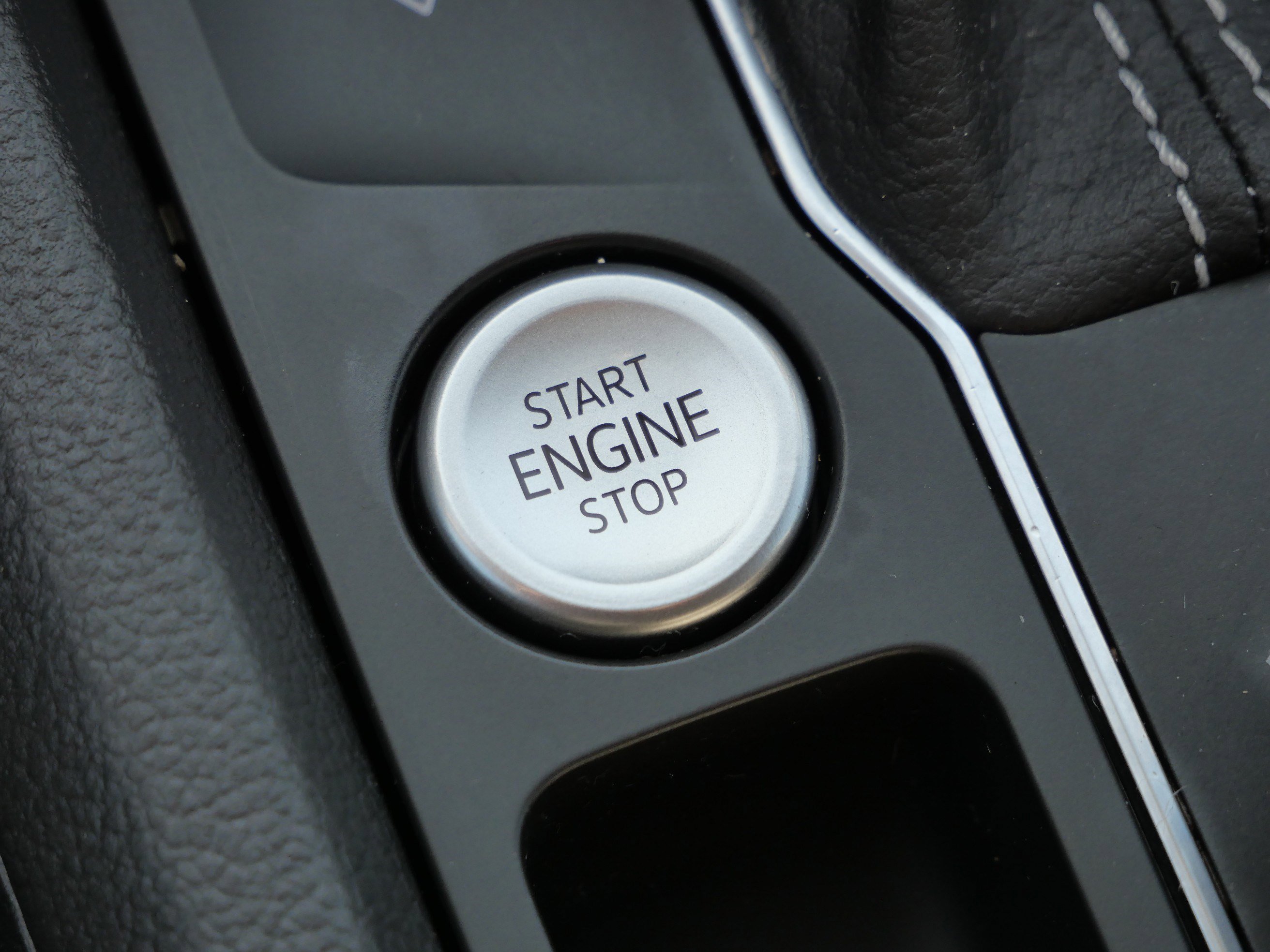 Certified 2021 Volkswagen Atlas SE w/ Towing Package image 27