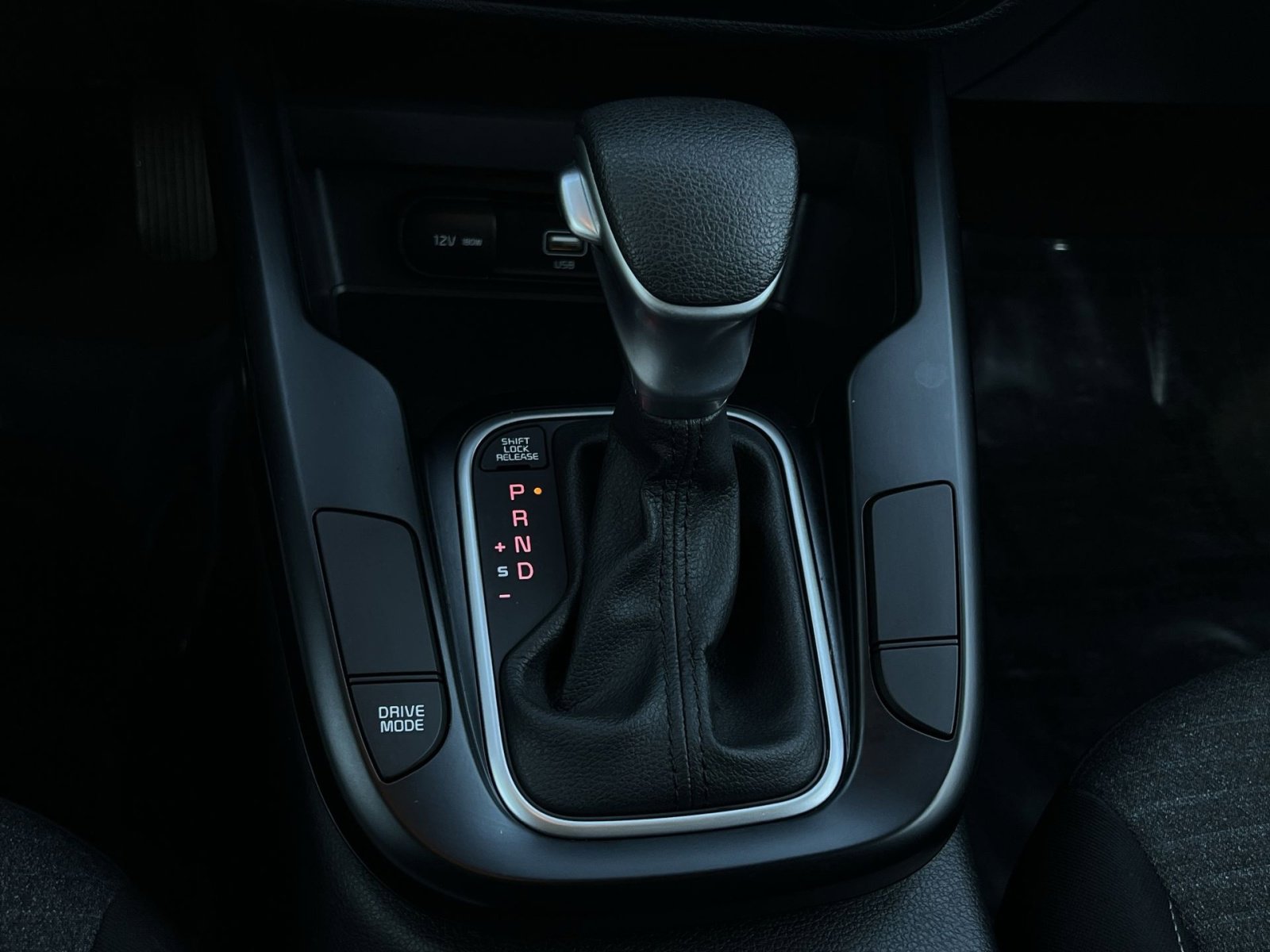 Used 2020 Kia Soul S FWD image 26