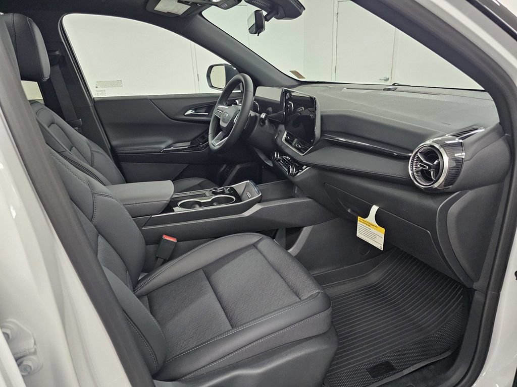 New 2027 Chevrolet Equinox LT w/ Convenience Package II FWD image 27