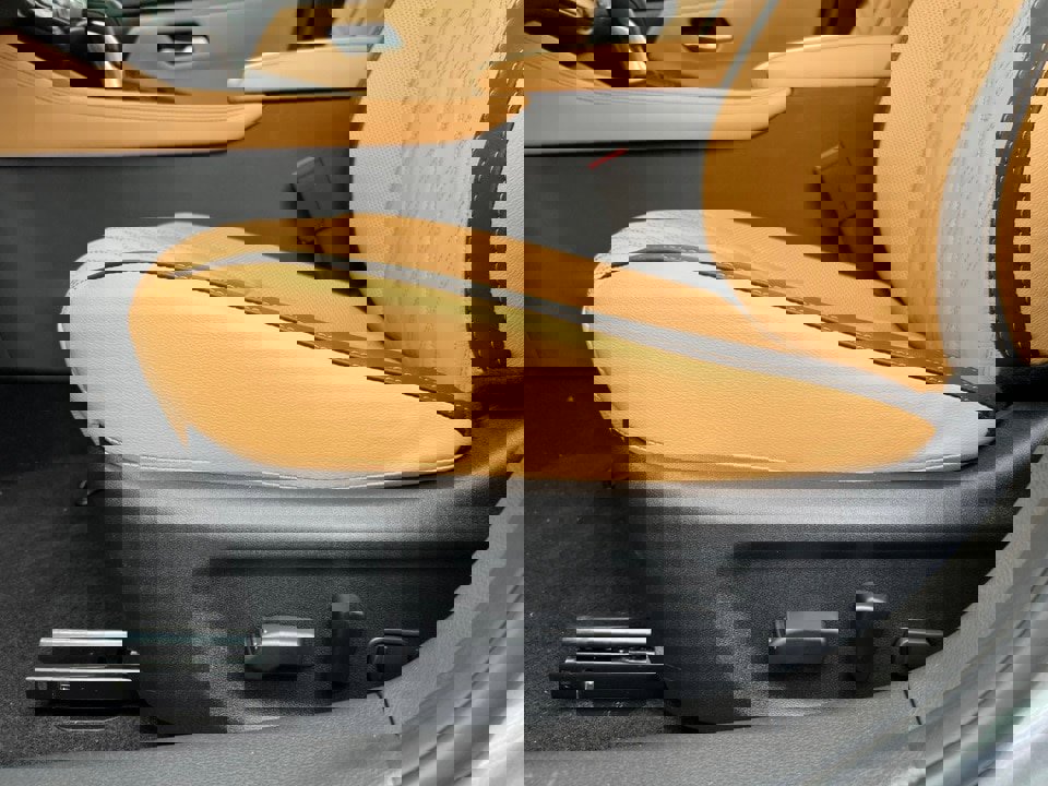 New 2025 Nissan Sentra SV w/ SV Premium Package image 8