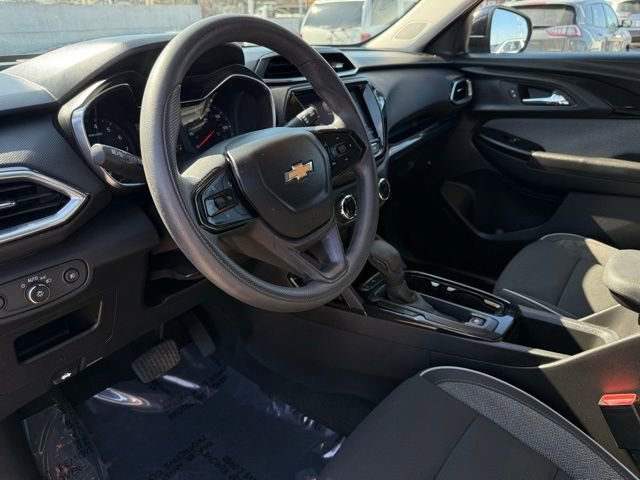 Used 2021 Chevrolet TrailBlazer LT w/ Convenience Package image 17