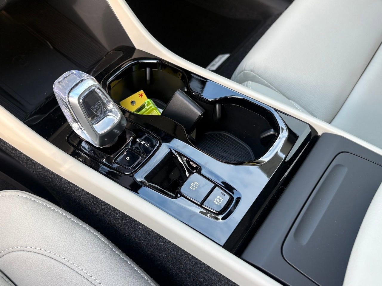 New 2026 Volvo XC40 B5 Plus w/ Protection Package Premier image 14