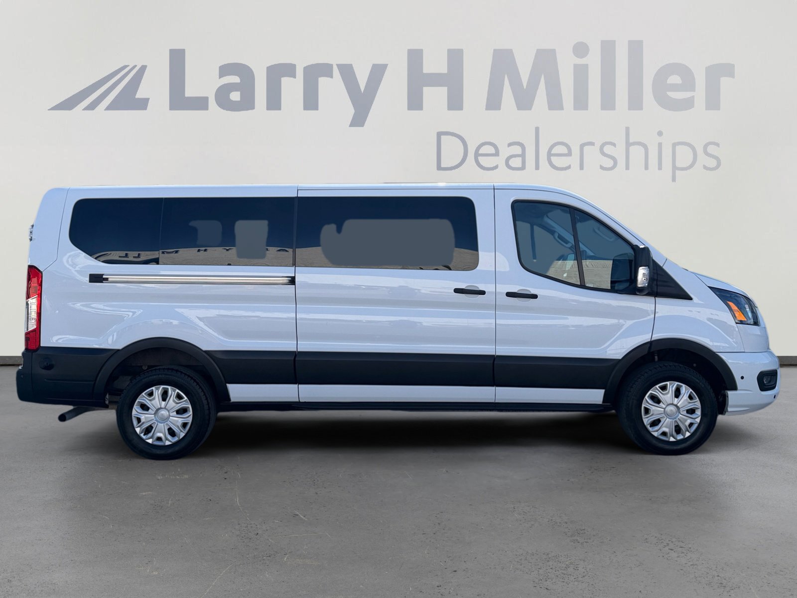 Used 2024 Ford Transit 350 XLT RWD image 6