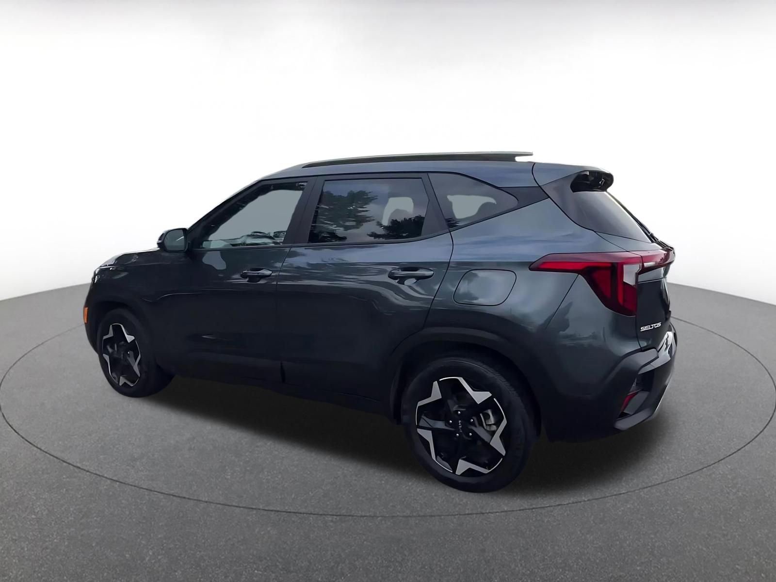 Used 2025 Kia Seltos S image 10