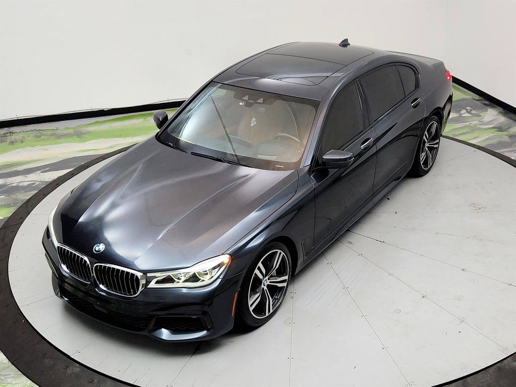 Used 2018 BMW 750i RWD image 34