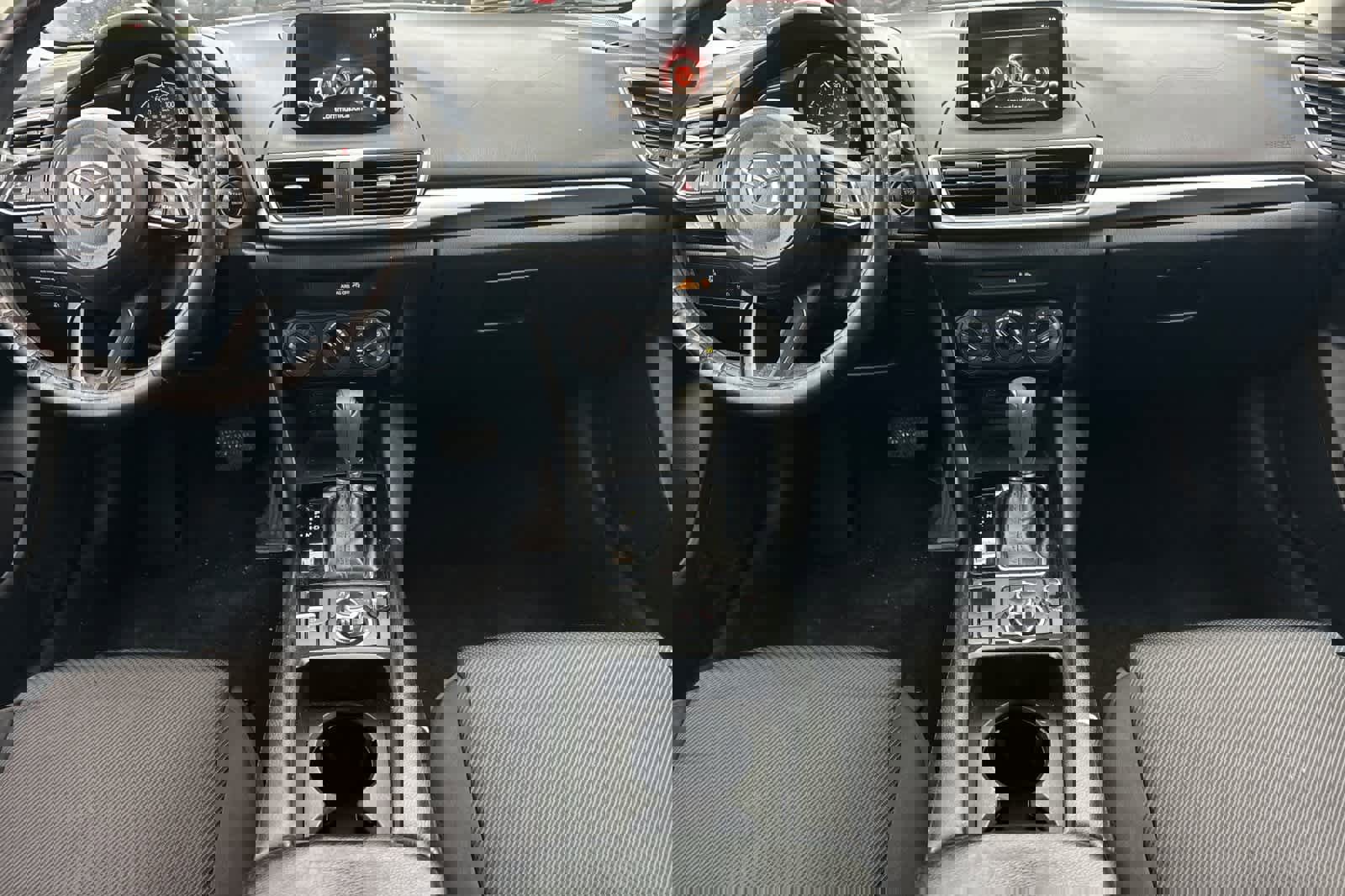 Used 2018 MAZDA MAZDA3 Sport image 4