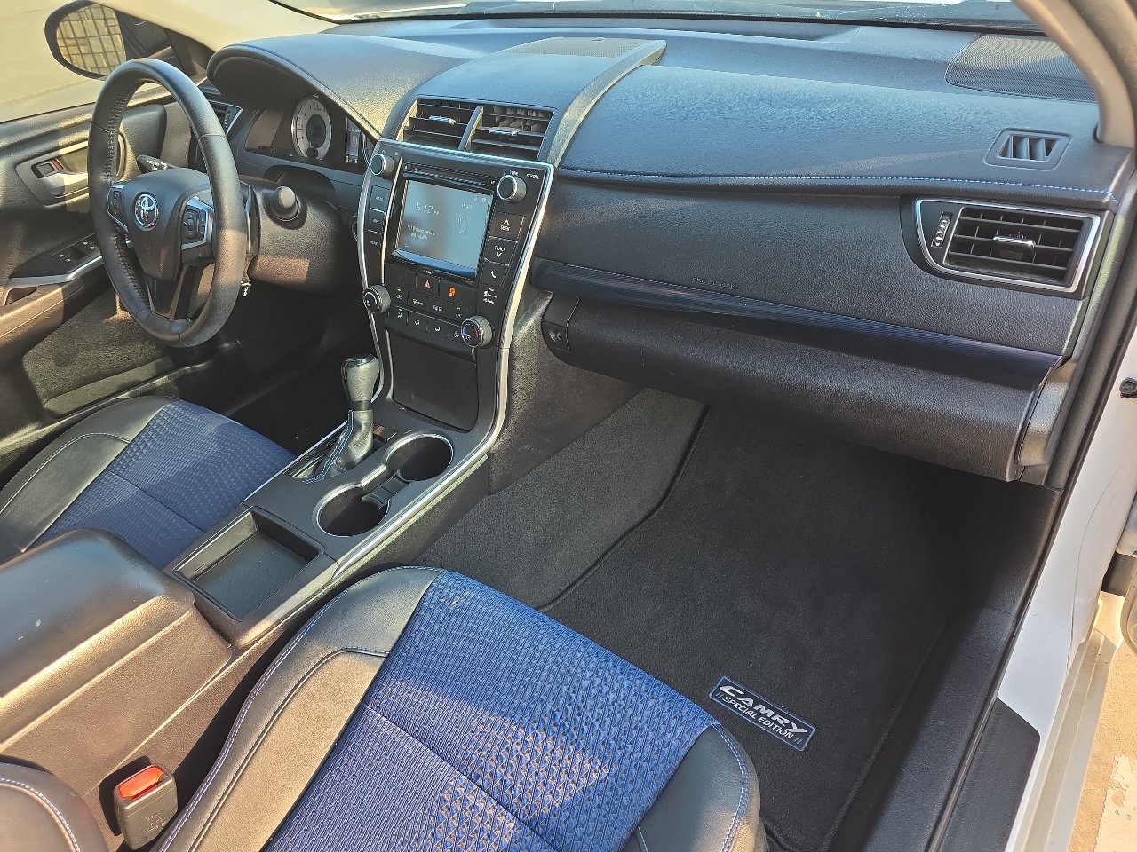 Used 2016 Toyota Camry SE image 21