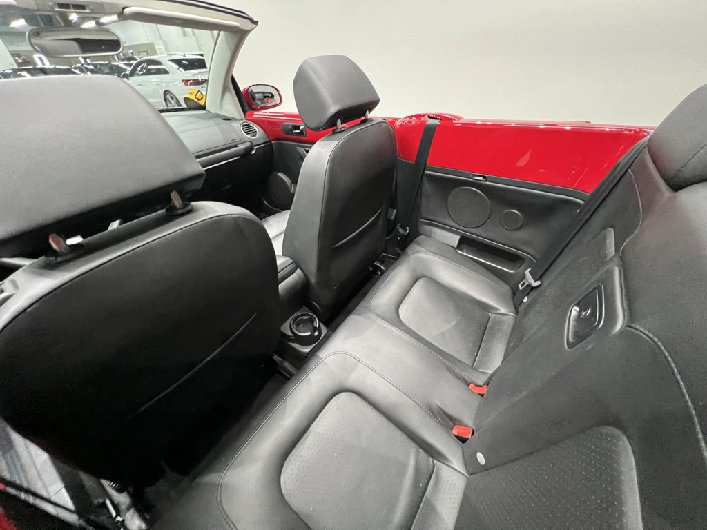 Used 2009 Volkswagen Beetle S image 27