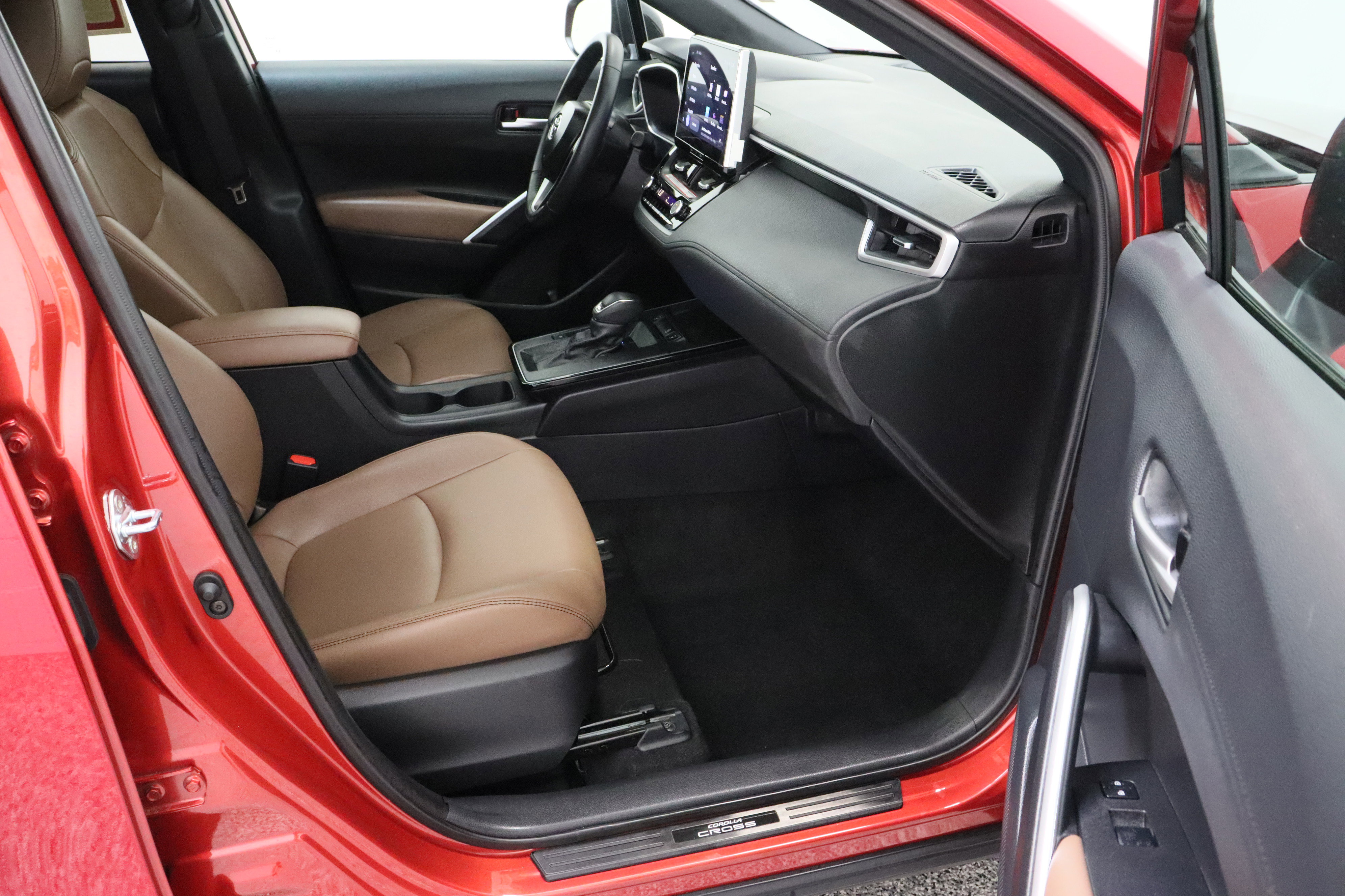 Certified 2026 Toyota Corolla Cross XLE w/ Convenience Package image 39