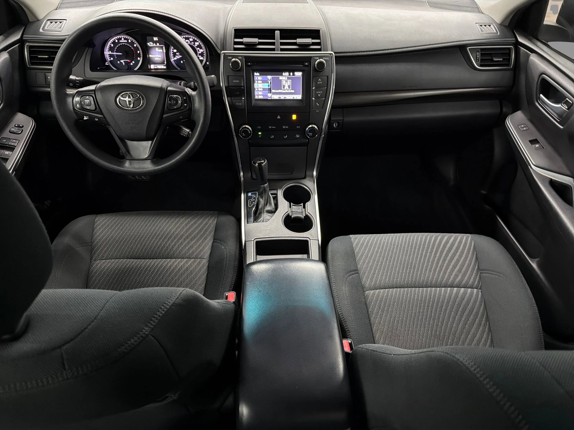 Used 2017 Toyota Camry LE image 36