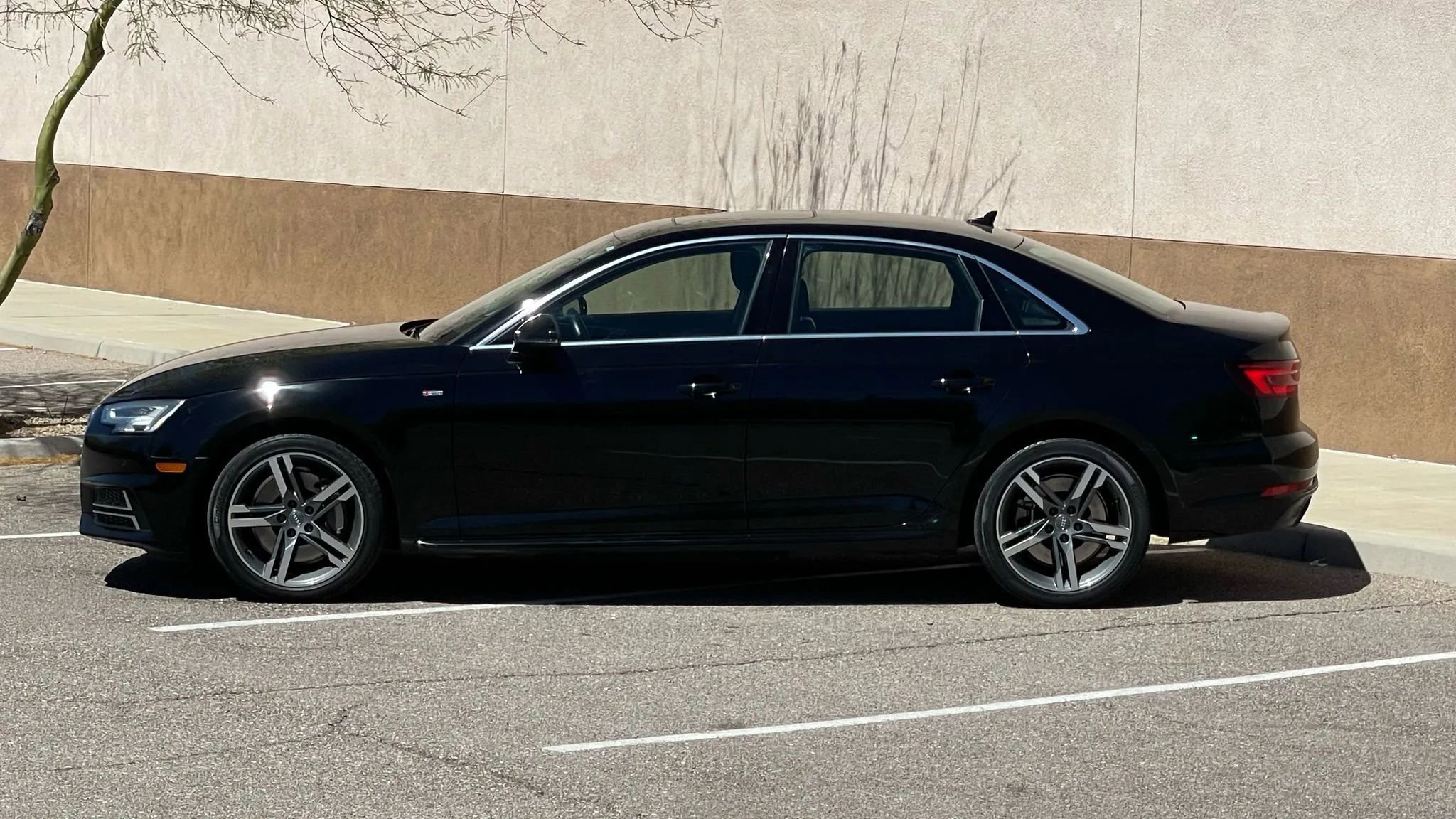 Used 2018 Audi A4 2.0T Premium Plus w/ Premium Plus Package image 5