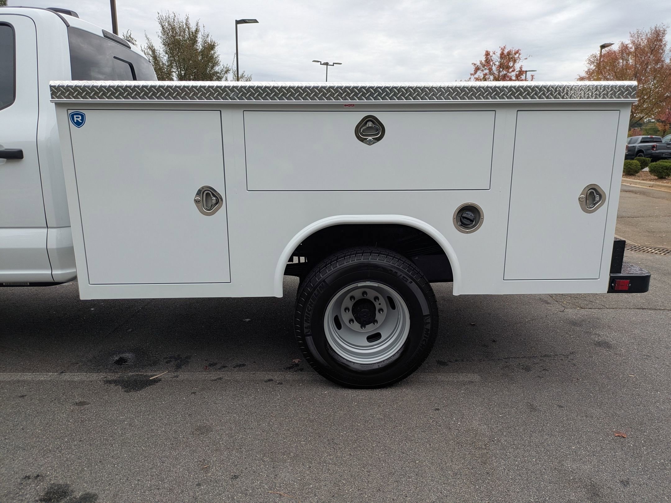 New 2026 Ford F350 XL w/ XL Chrome Package image 27