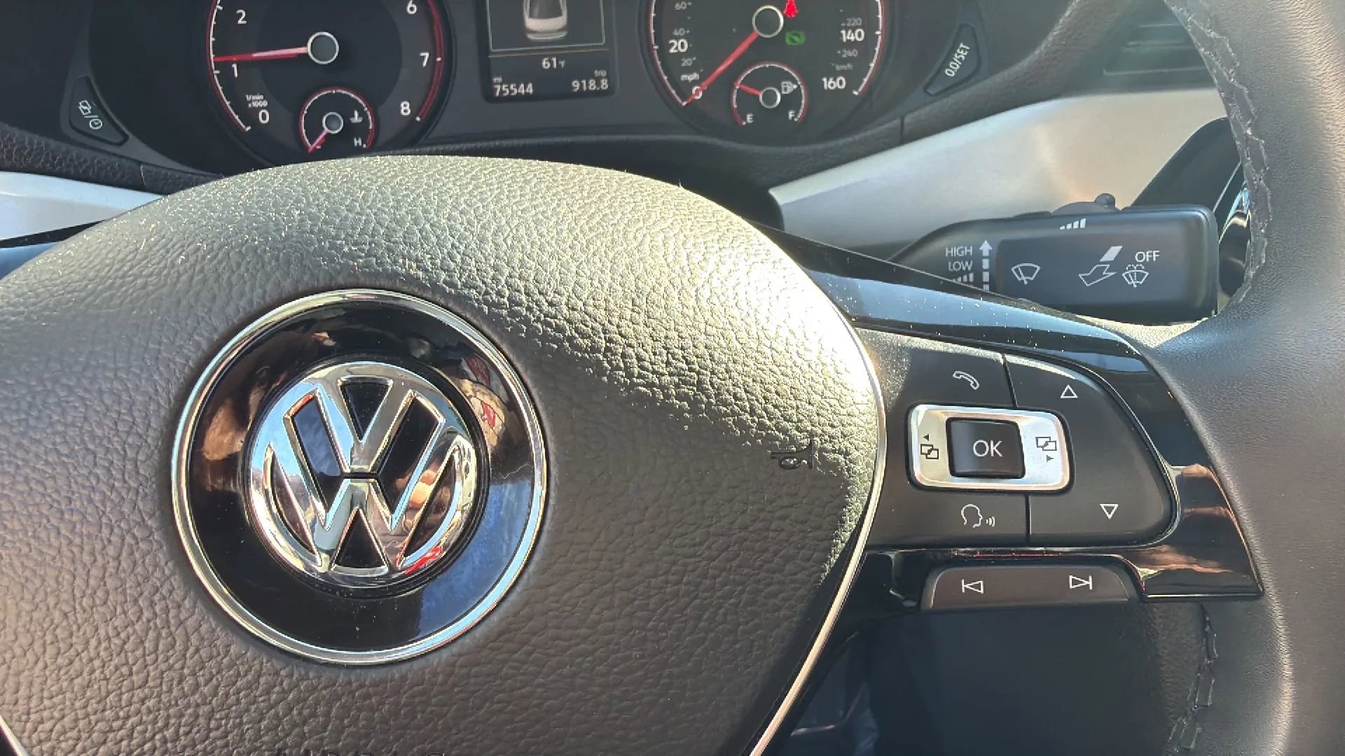 Used 2022 Volkswagen Passat 2.0T SE image 33