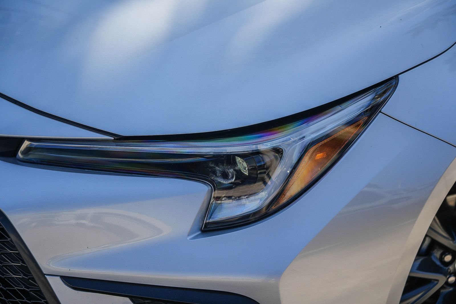 Certified 2025 Toyota Corolla SE w/ SE Premium Package FWD image 2