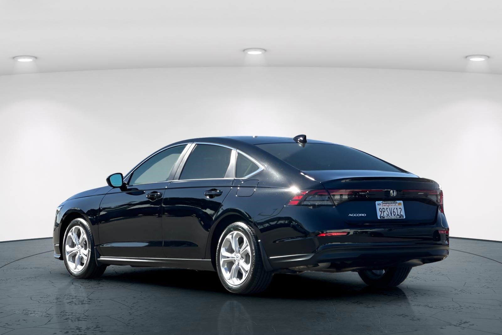 Certified 2025 Honda Accord LX image 4