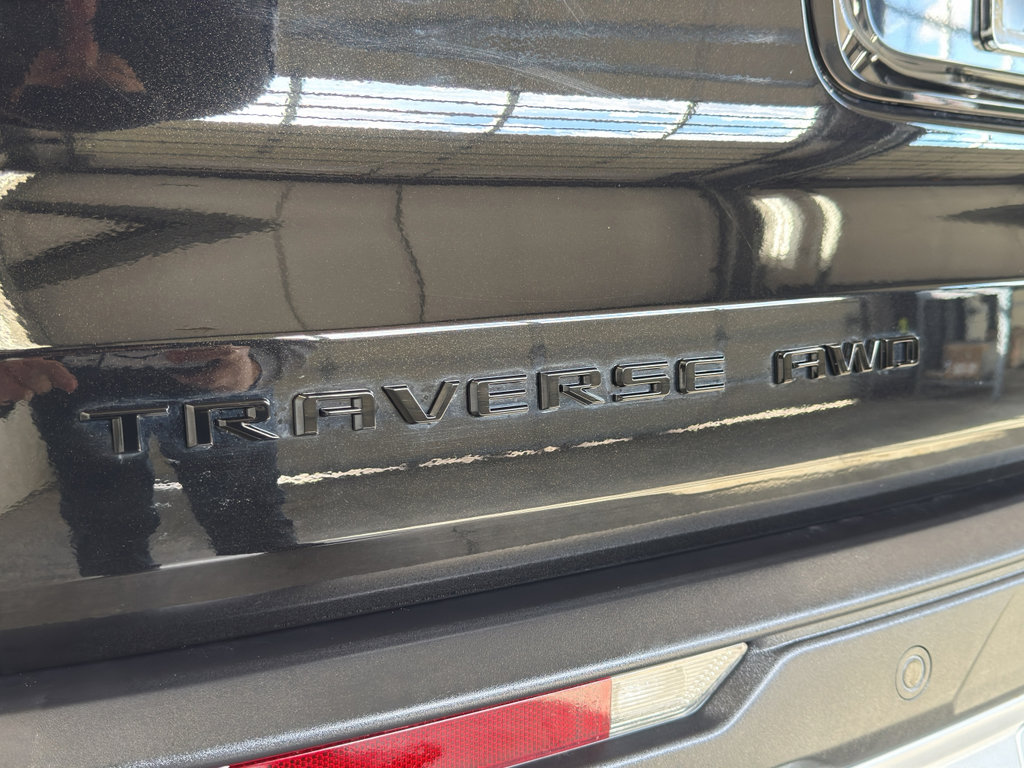 Used 2024 Chevrolet Traverse Z71 image 8