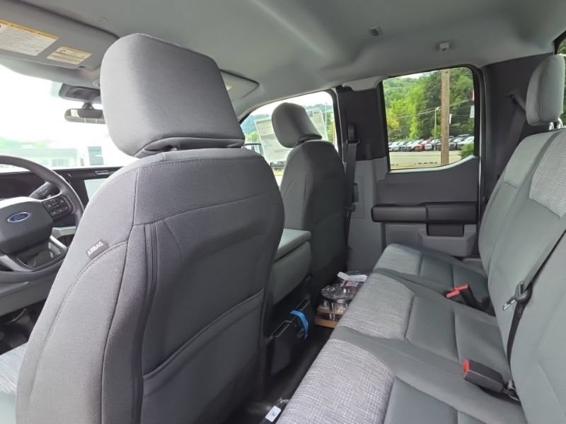 New 2026 Ford F250 XLT w/ FX4 Off-Road Package AWD/4WD image 24