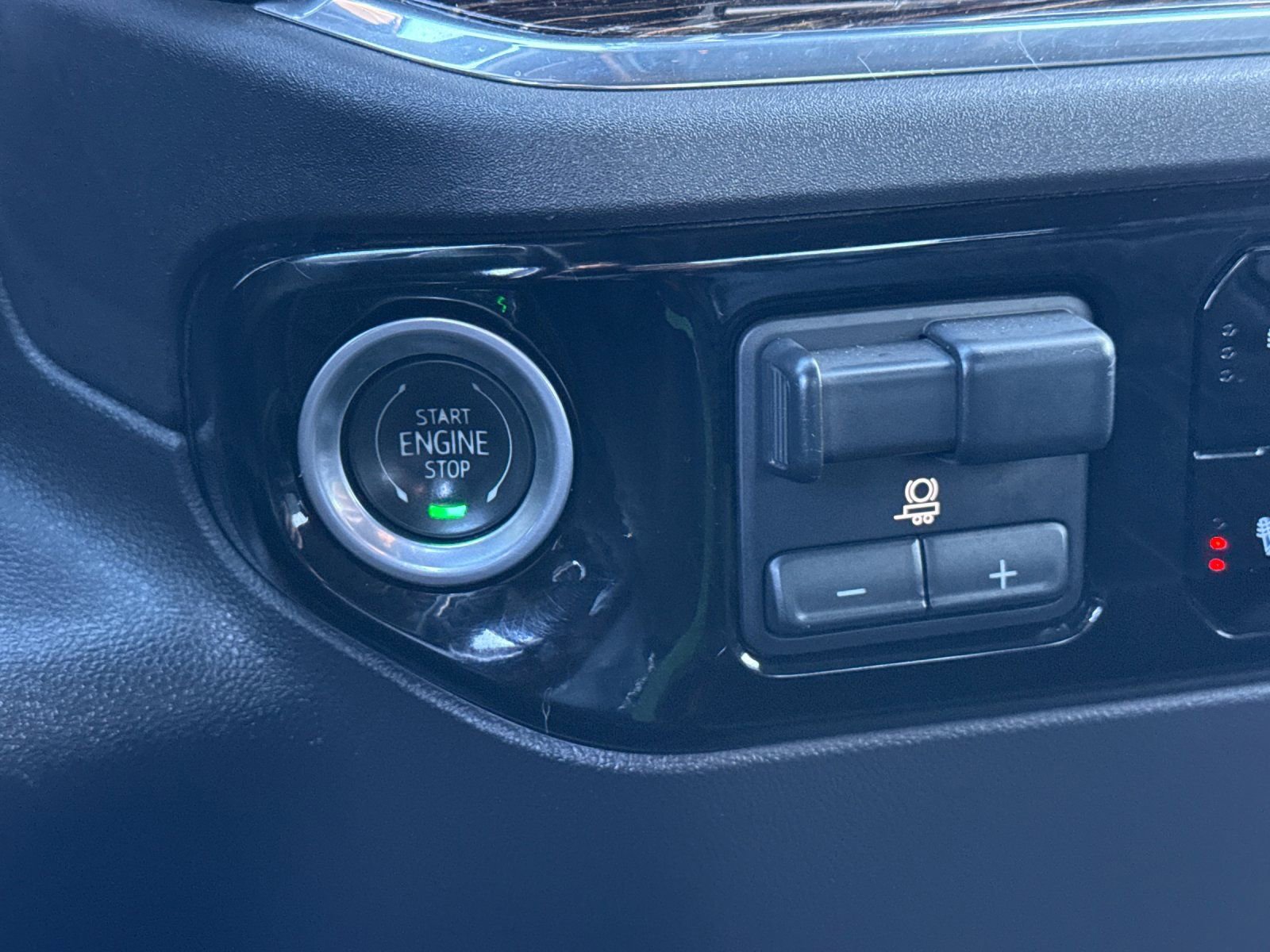 Used 2024 GMC Sierra 1500 Elevation image 24