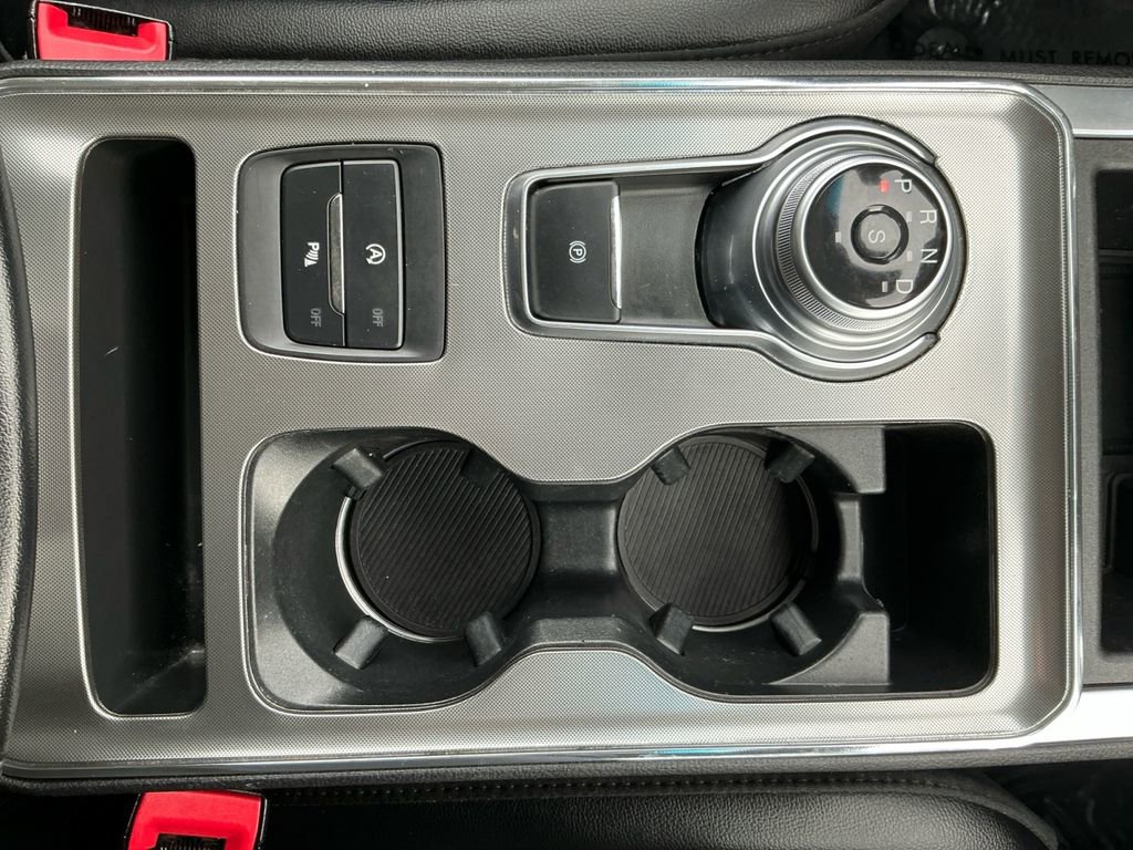 Used 2024 Ford Edge Titanium image 19