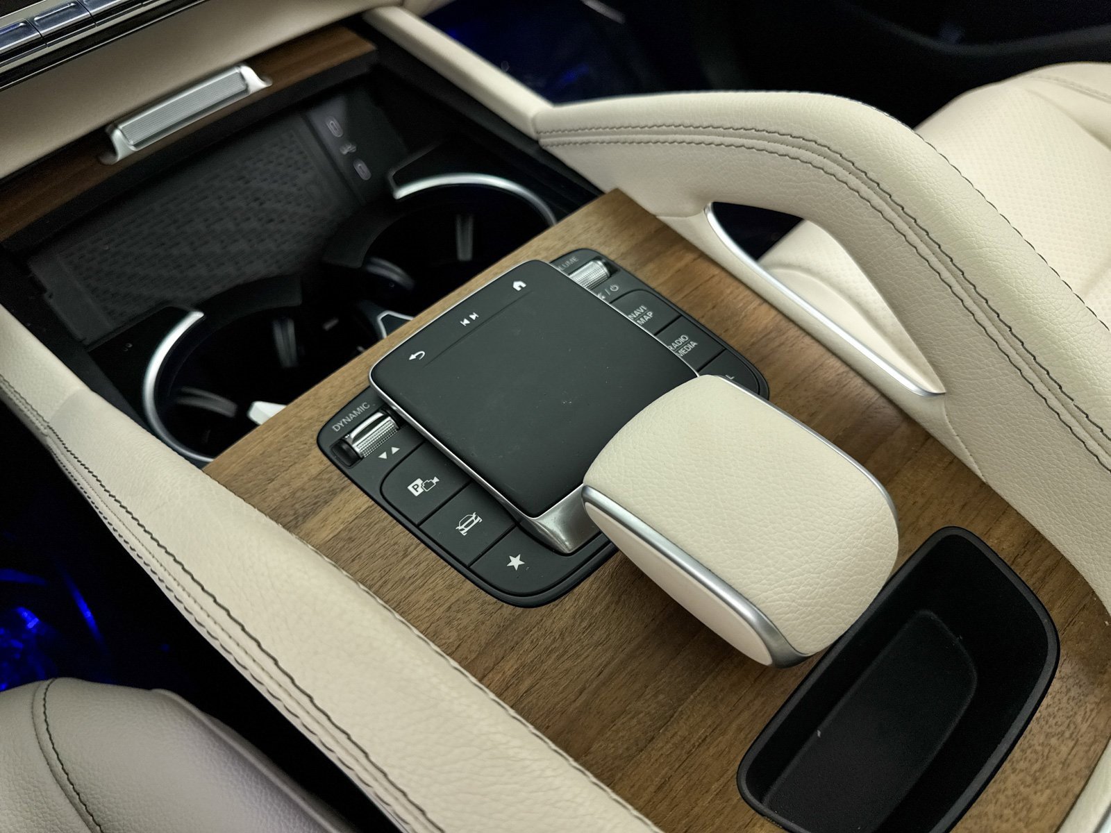 Used 2024 Mercedes-Benz GLE 450 4MATIC image 28