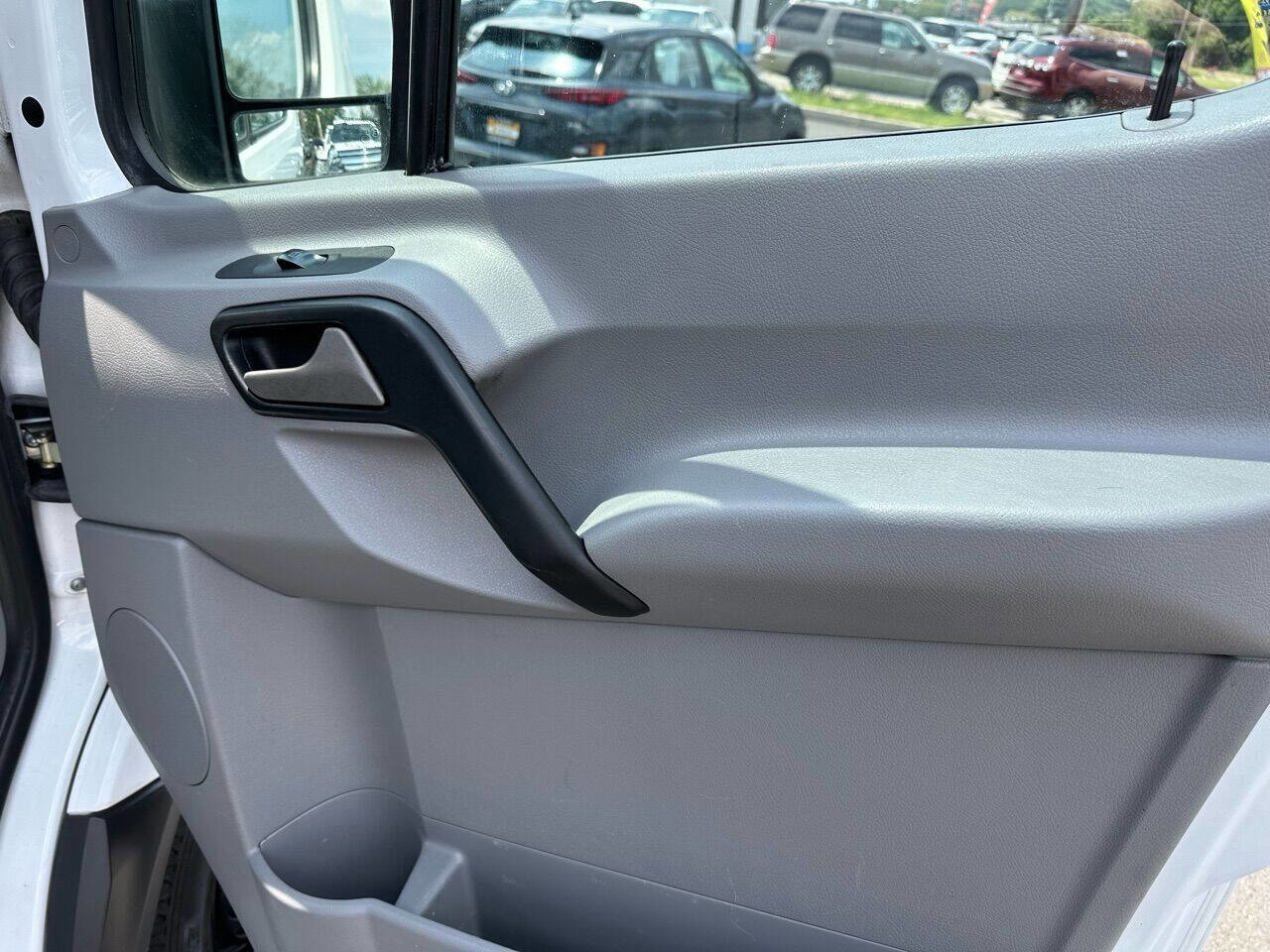 Used 2013 Mercedes-Benz Sprinter 3500 image 12