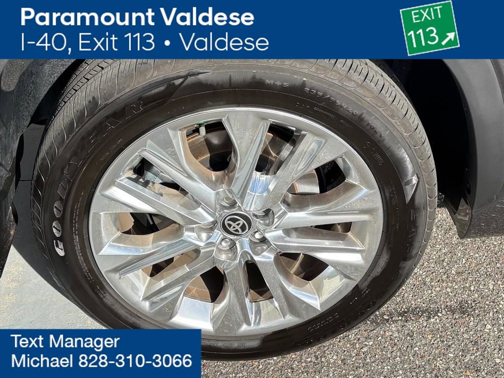 Used 2025 Toyota Highlander Limited image 27