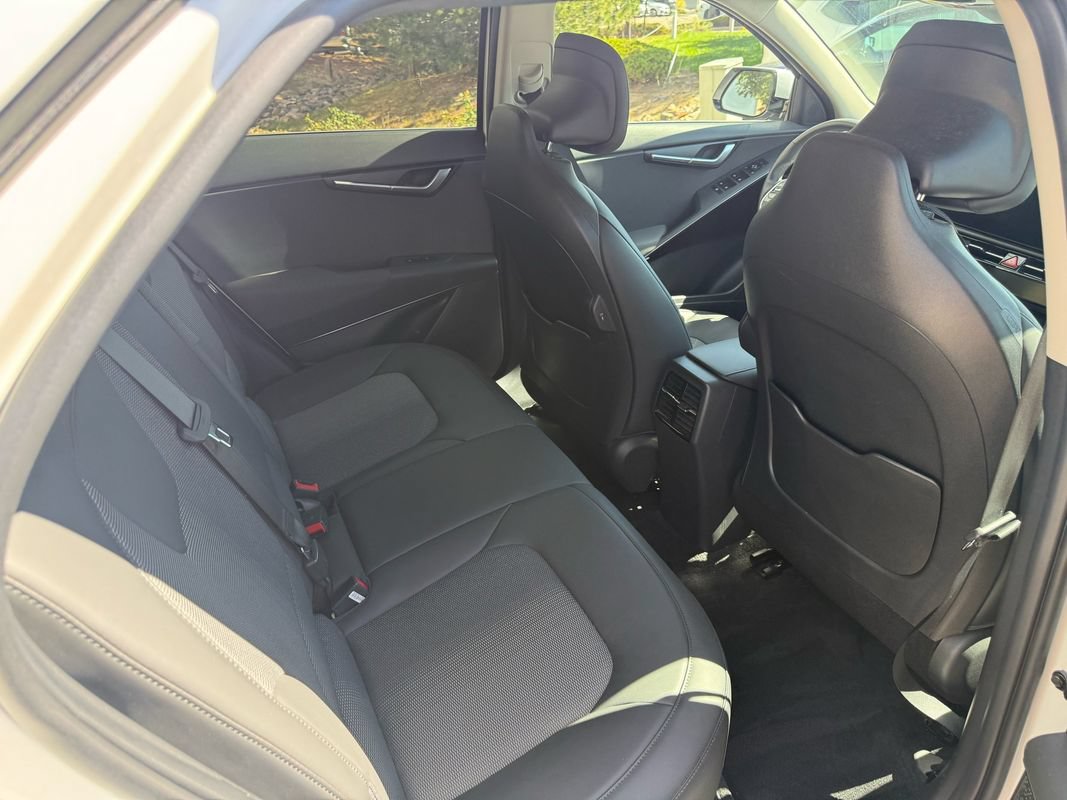 Used 2023 Kia Niro Wind w/ Wind Preserve Package FWD image 44