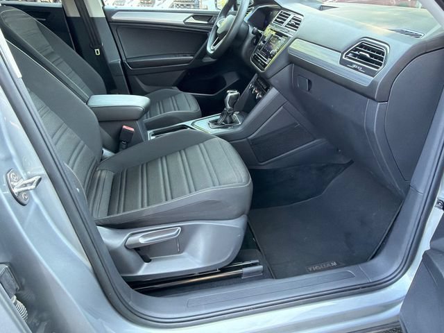 Used 2022 Volkswagen Tiguan S FWD image 13