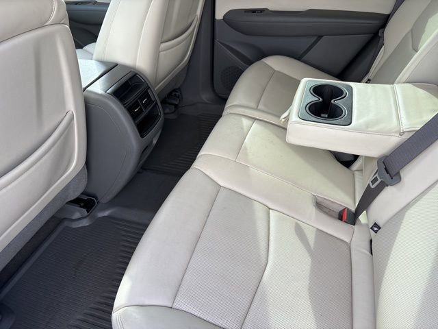Used 2020 Cadillac XT5 Premium Luxury w/ LPO, Floor Liner Package image 32