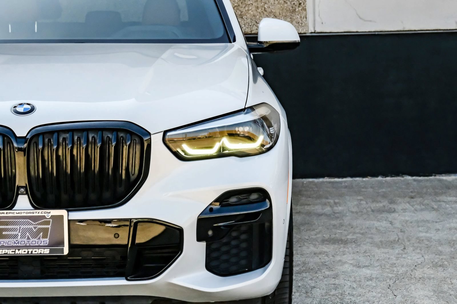 Used 2022 BMW X5 sDrive40i w/ M Sport Package RWD image 50