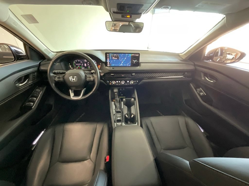 Used 2024 Honda Accord Touring image 9