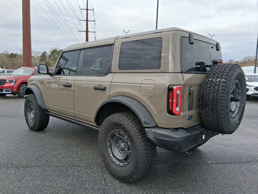Used 2025 Ford Bronco Badlands image 7