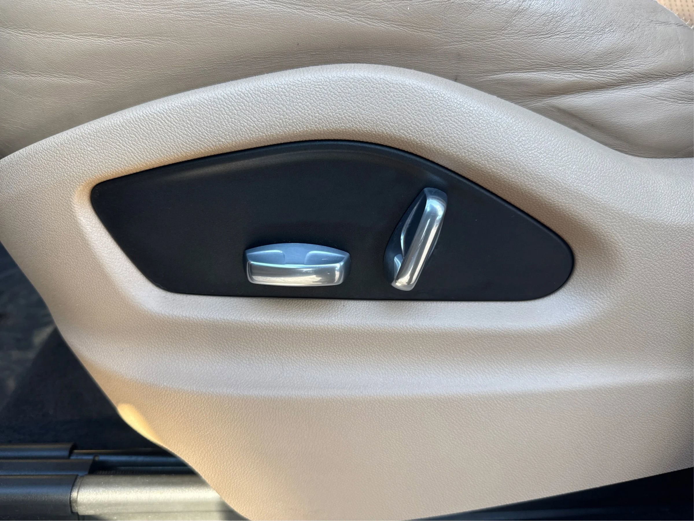 Used 2019 Porsche Cayenne image 22