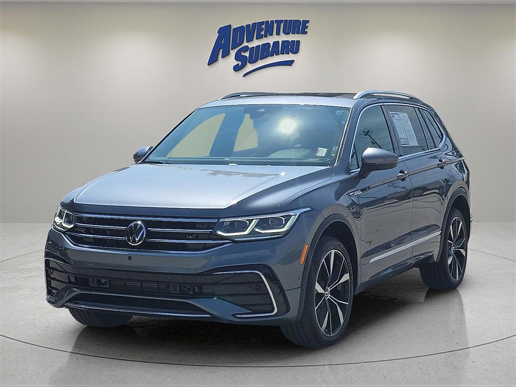 Used 2022 Volkswagen Tiguan SEL R-Line image 2