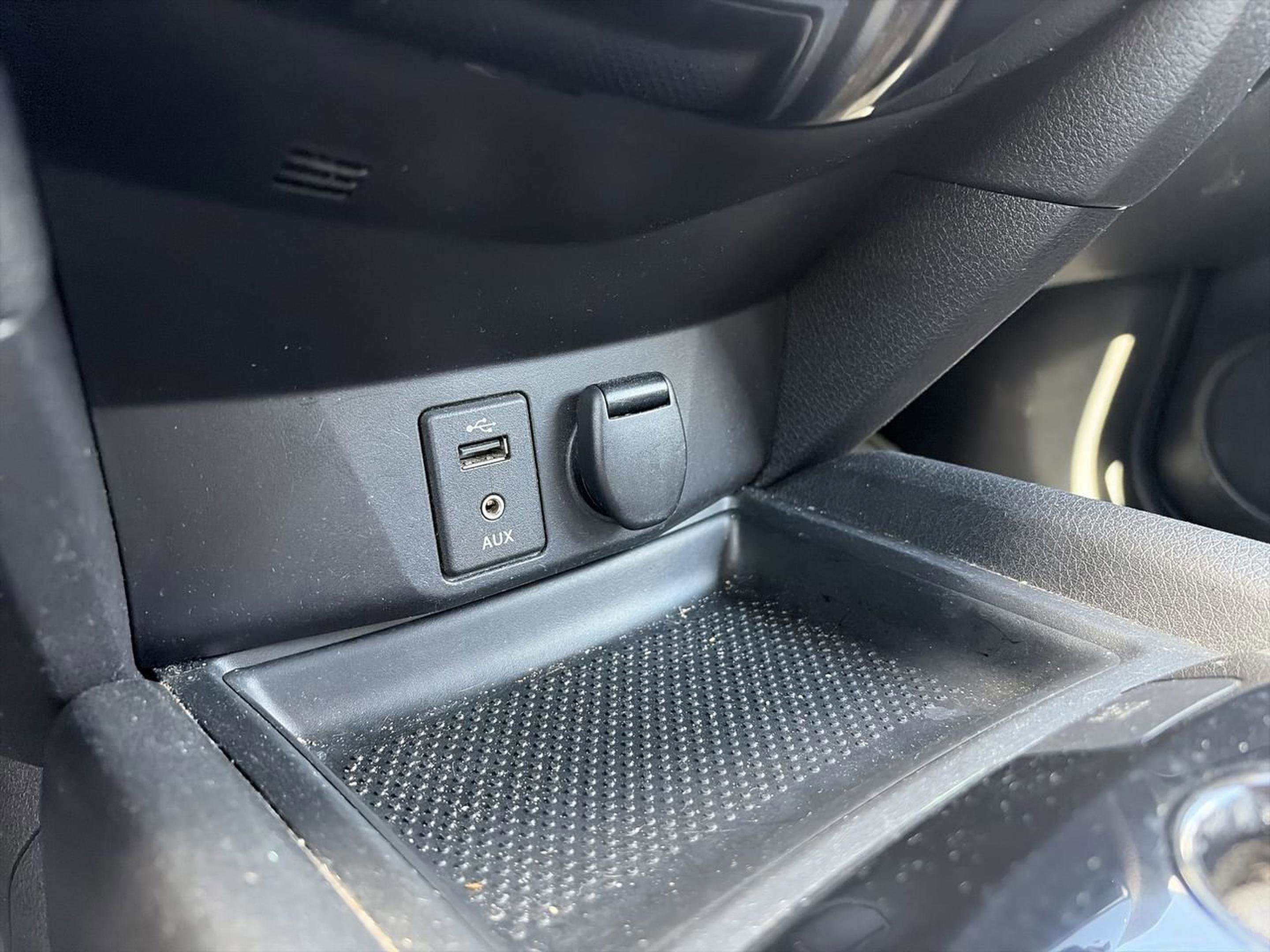 Used 2016 Nissan Rogue SL w/ SL Premium Package FWD image 28