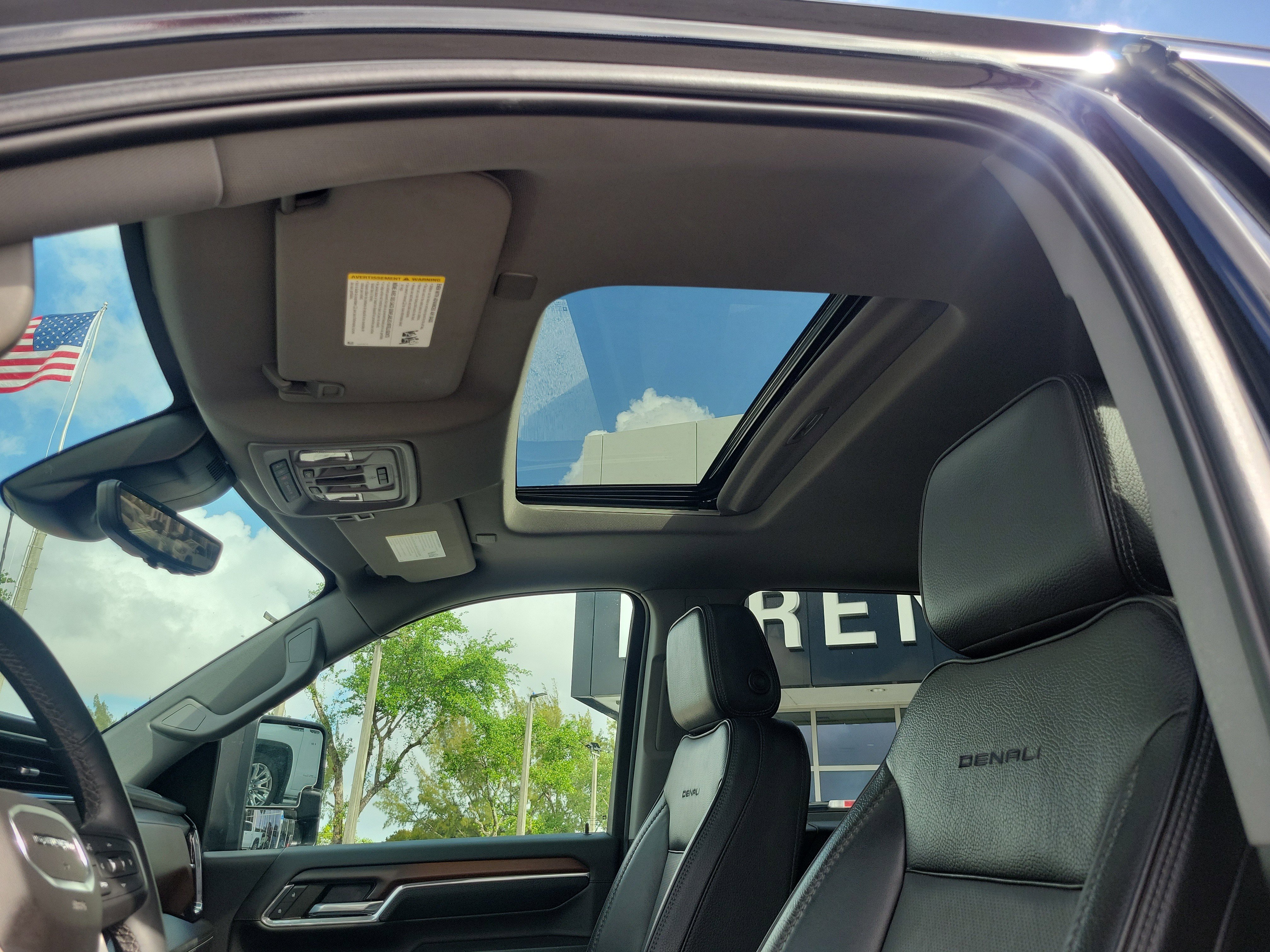 Used 2024 GMC Sierra 2500 Denali w/ Denali Reserve Package image 12