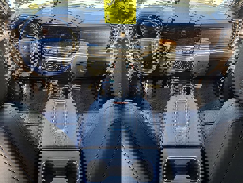 Used 2022 Chevrolet Silverado 1500 High Country w/ High Country Premium Package image 18