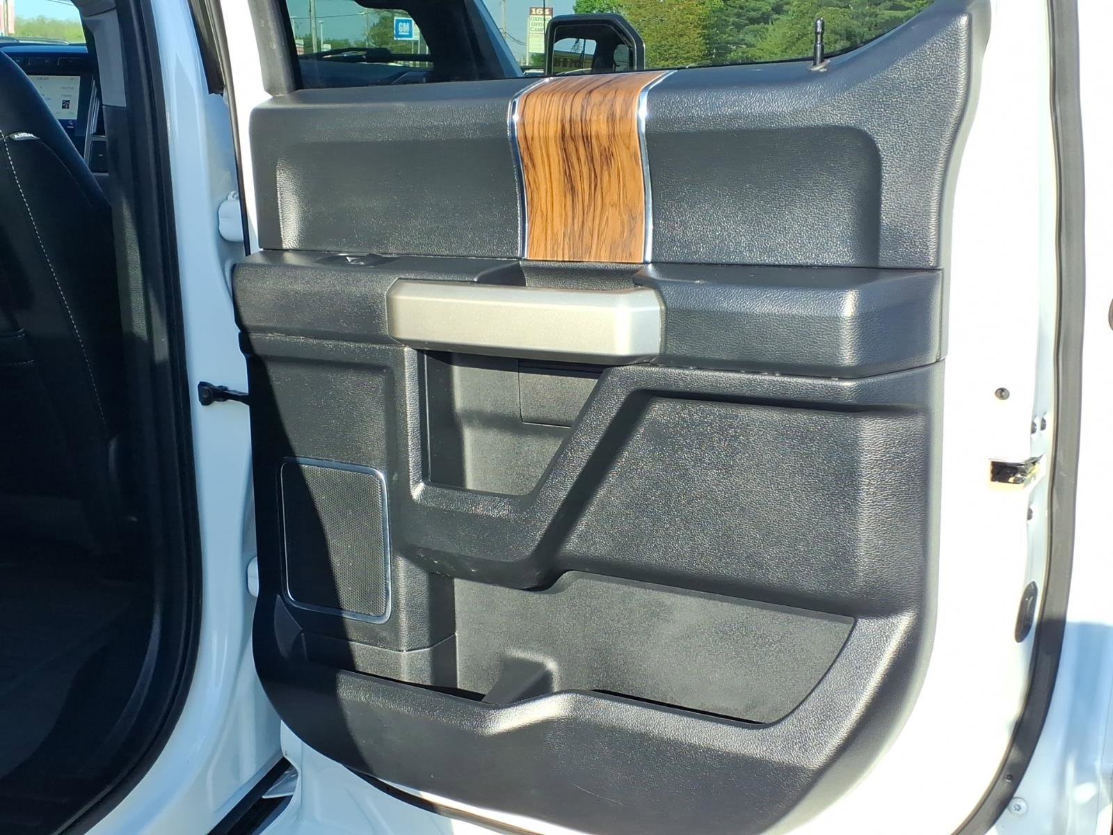 Used 2020 Ford F150 Lariat w/ Equipment Group 502A Luxury image 17