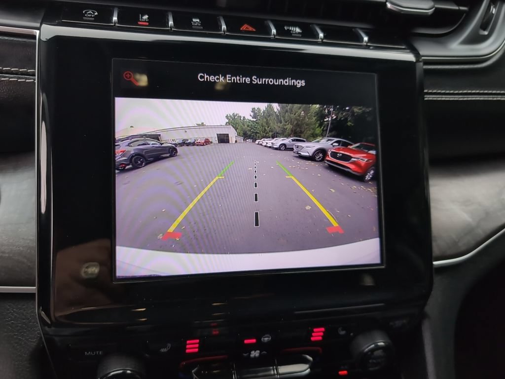 Used 2021 Jeep Grand Cherokee L Limited AWD/4WD image 26