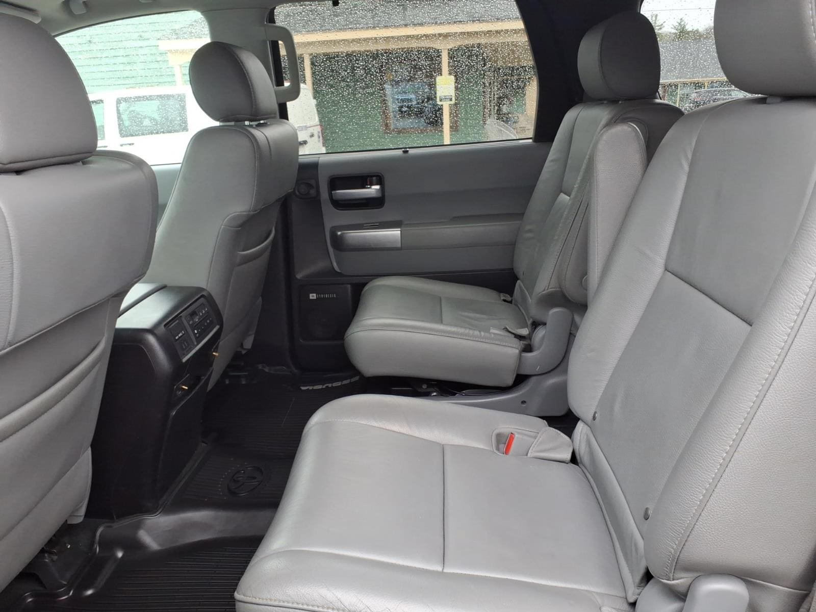 Used 2018 Toyota Sequoia Limited w/ Safety & Convenience Package AWD/4WD image 7