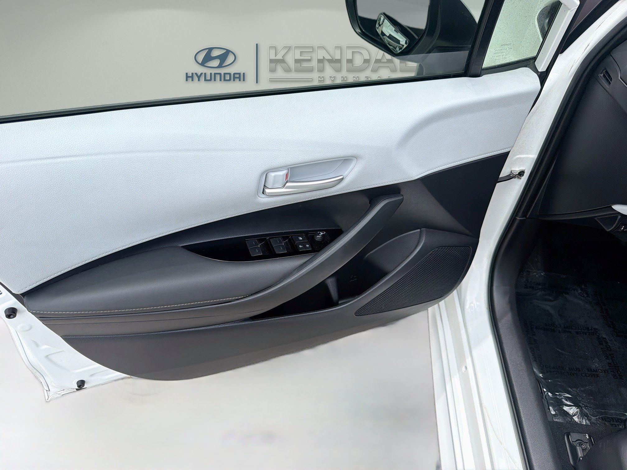 Used 2023 Toyota Corolla SE FWD image 17