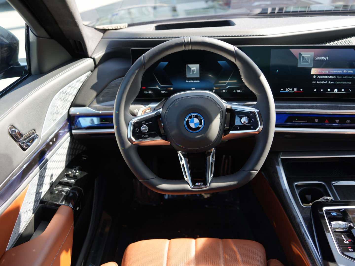 Used 2025 BMW i7 xDrive60 image 8
