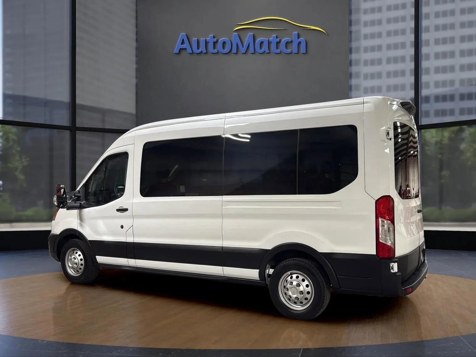 Used 2024 Ford Transit 350 XL image 8